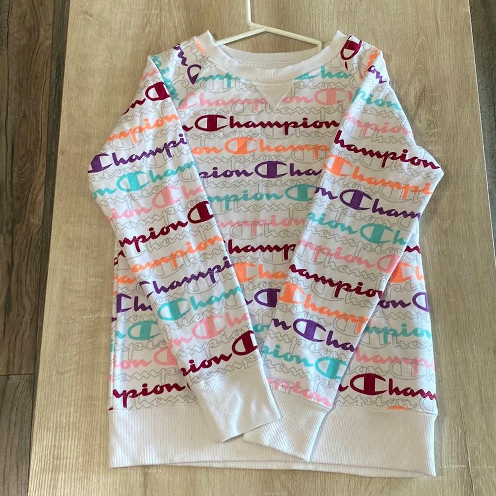 Girls Champion Sweatshirt Size M